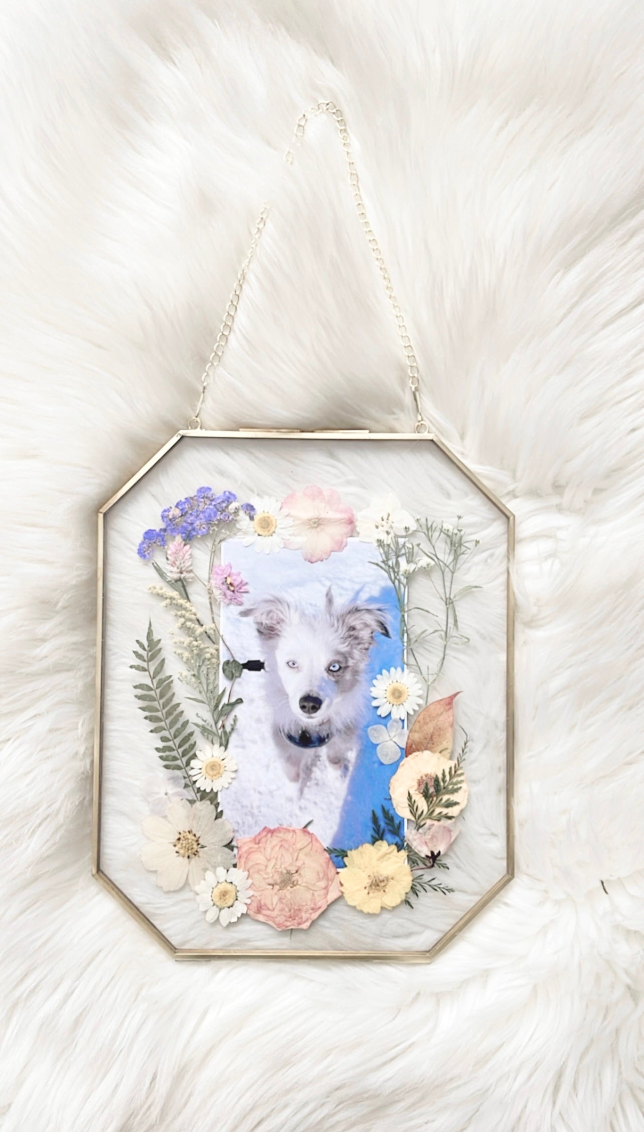 ❋ October 11 @ Fern + Skye ❋ 11:30a - Photo or Hand/Footprint Floral Frame Workshop