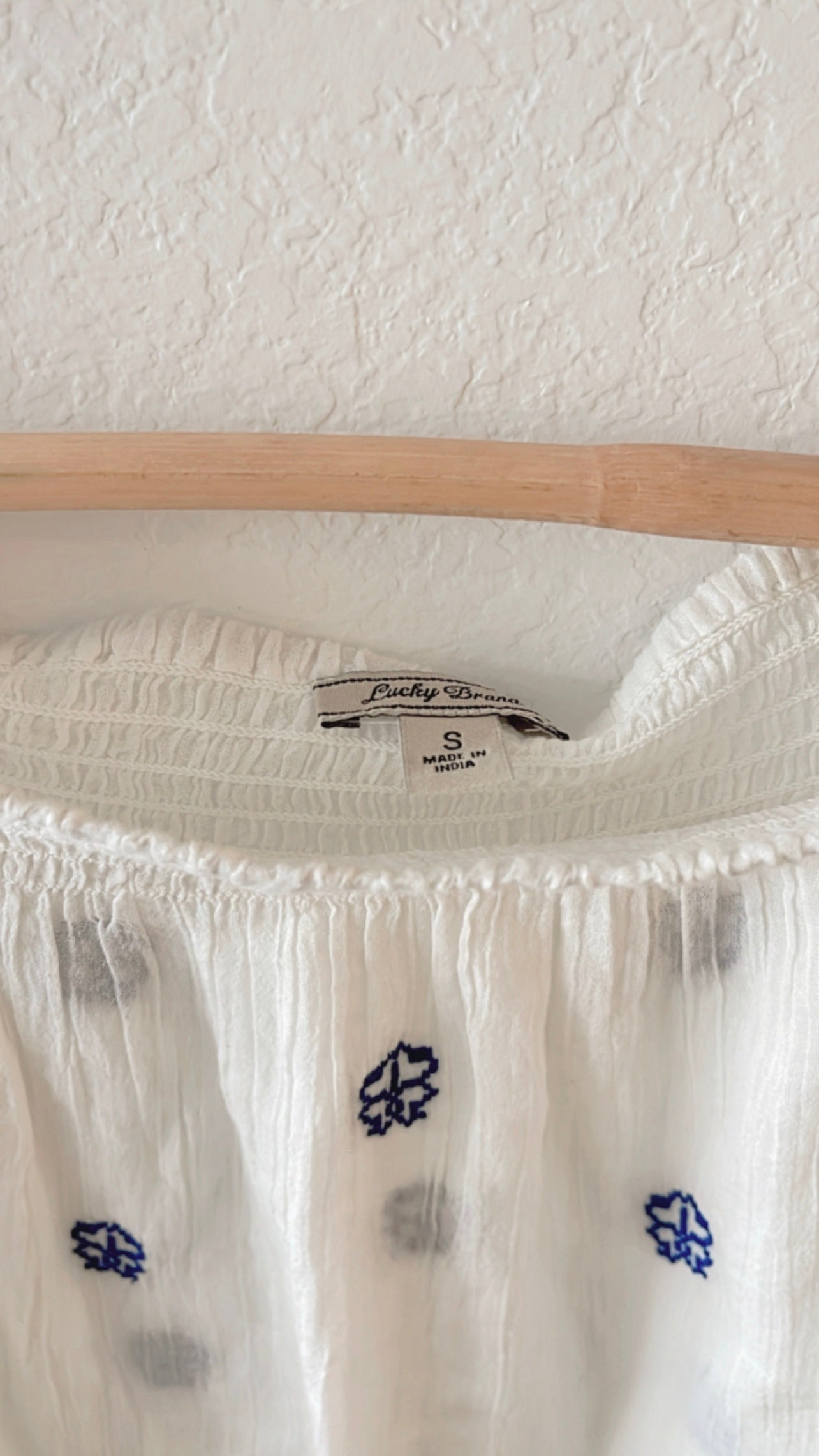 EUC Lucky Brand Embroidered Top (SMALL)