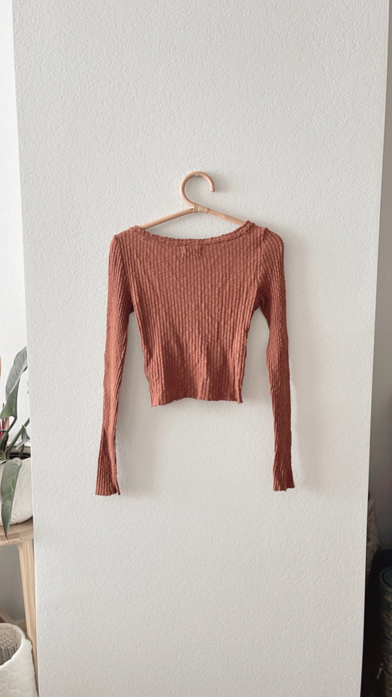 GC Urban Outfitters Tie Front Crop Top (MEDIUM)