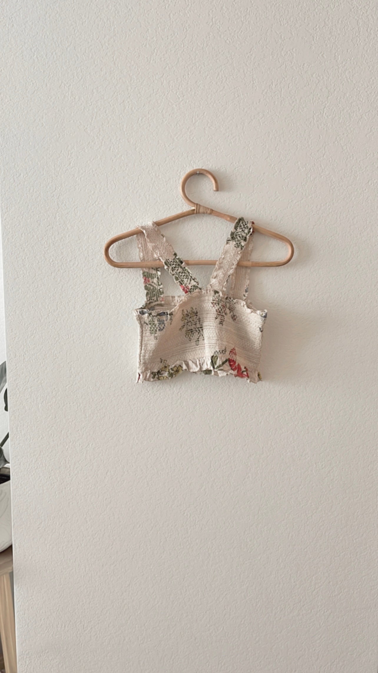 NWOT Urban Outfitters Floral Smocked Crop Top (MEDIUM)
