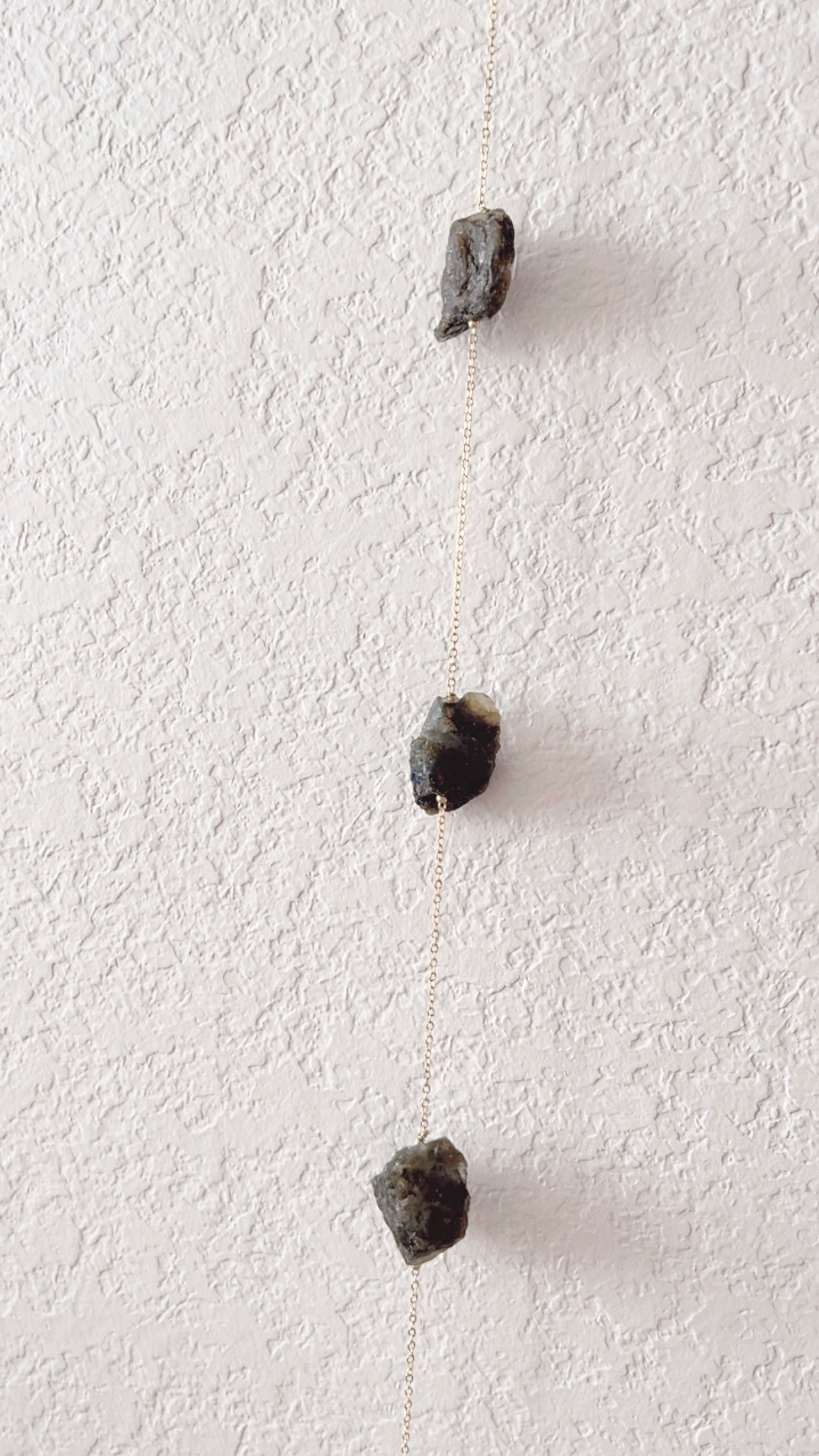 Crystal Hanging <Labradorite>