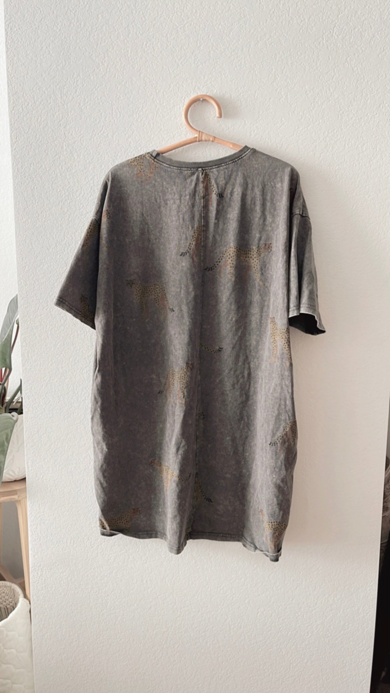 NWOT Easel Cheetah Print Shirt Dress (LARGE)