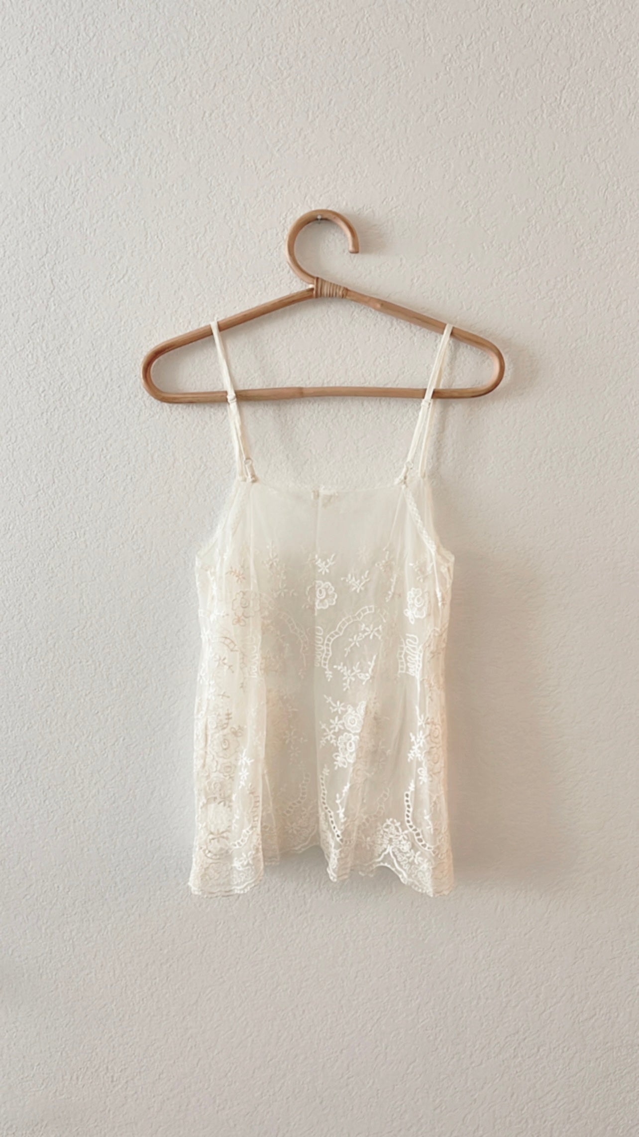 NWOT En Creme Lace Tank (LARGE)