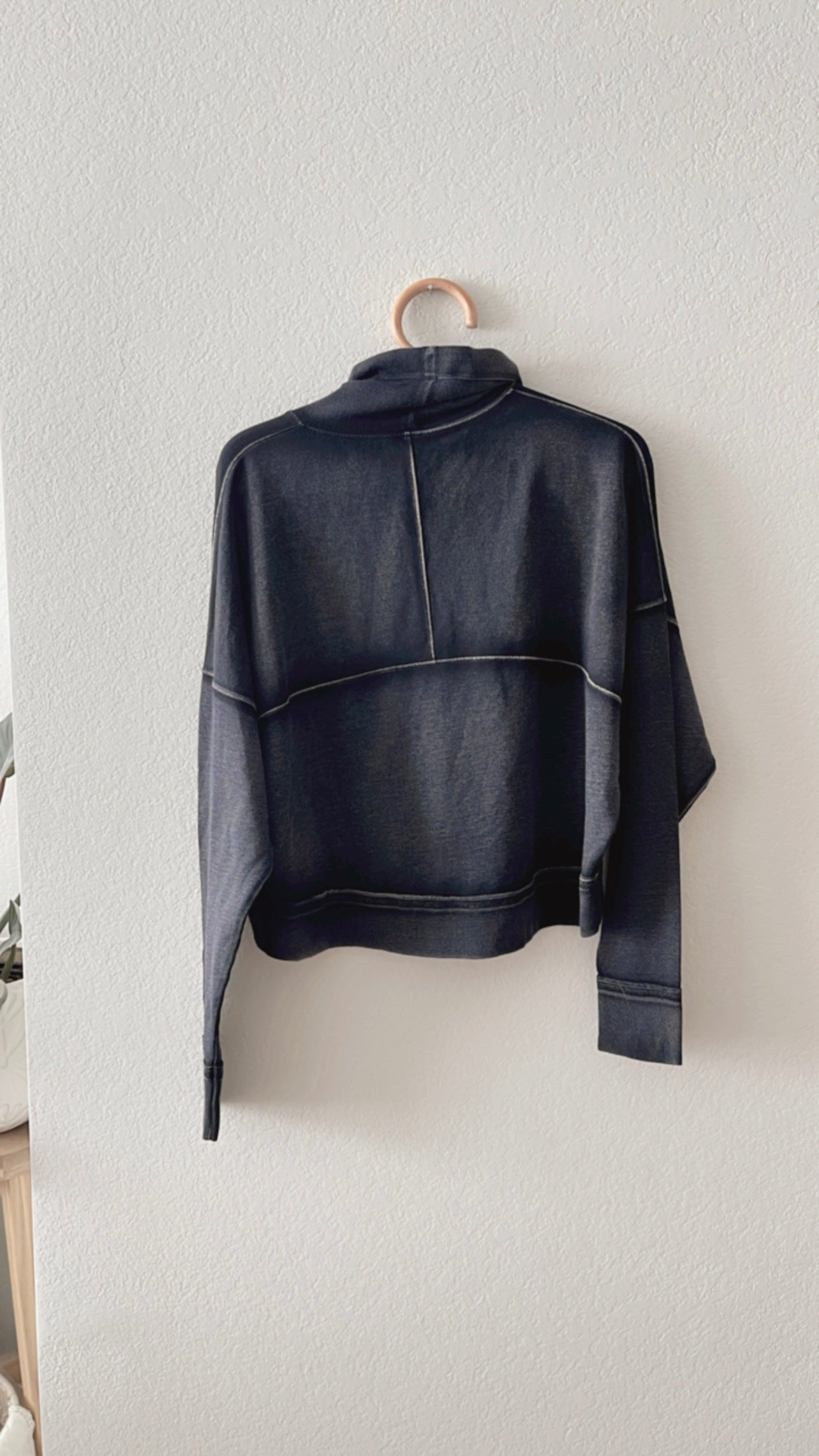 NWOT Free People Movement Lara Pullover (SMALL)