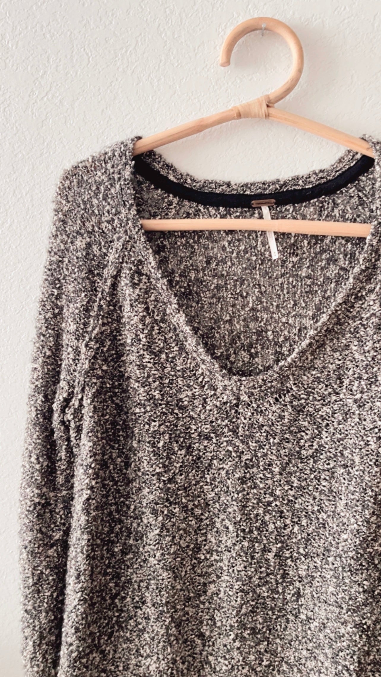 EUC Free People Fringe Bottom Sweater (MEDIUM)