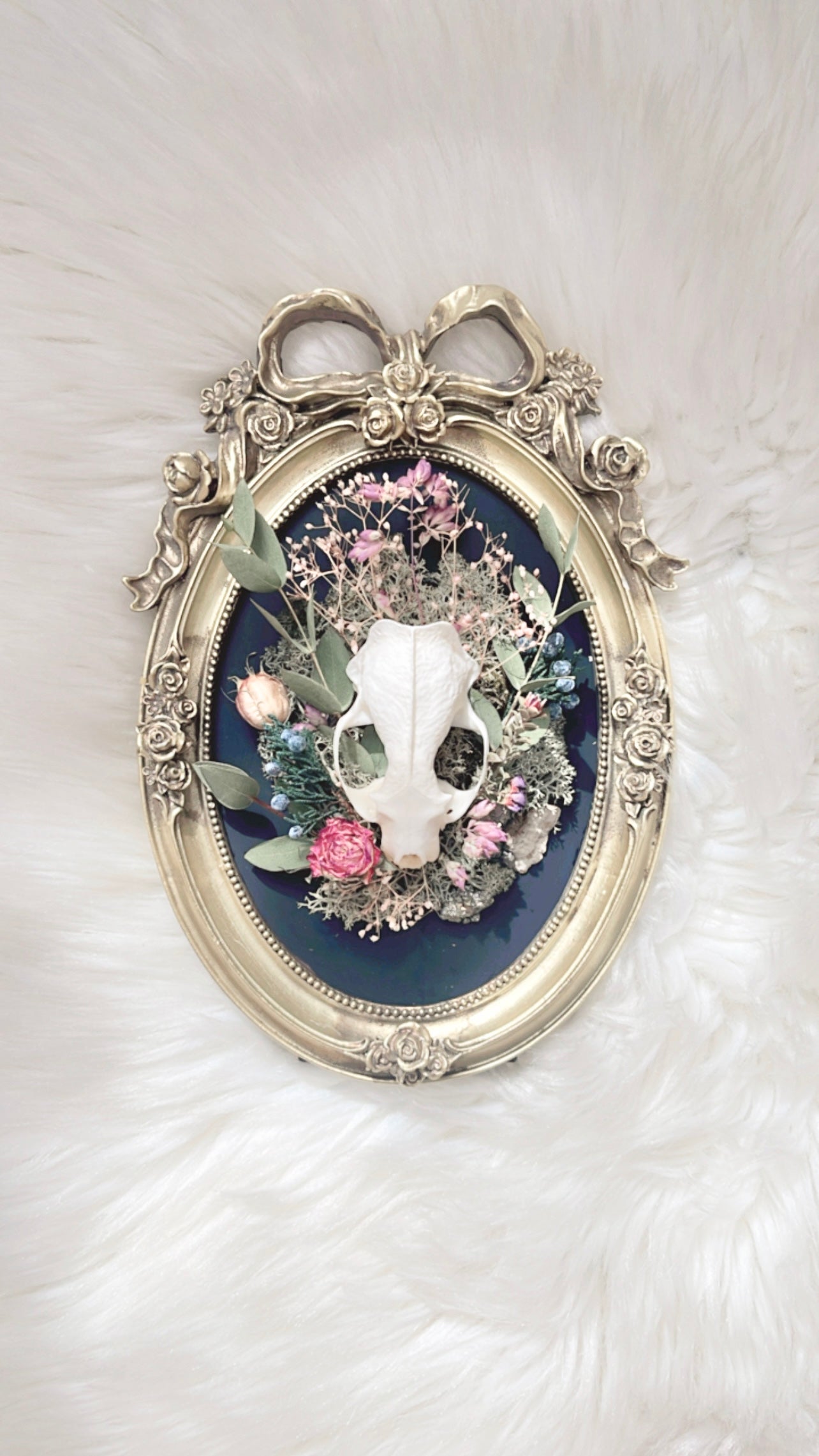Libby Oddities Frame <Mink Skull>