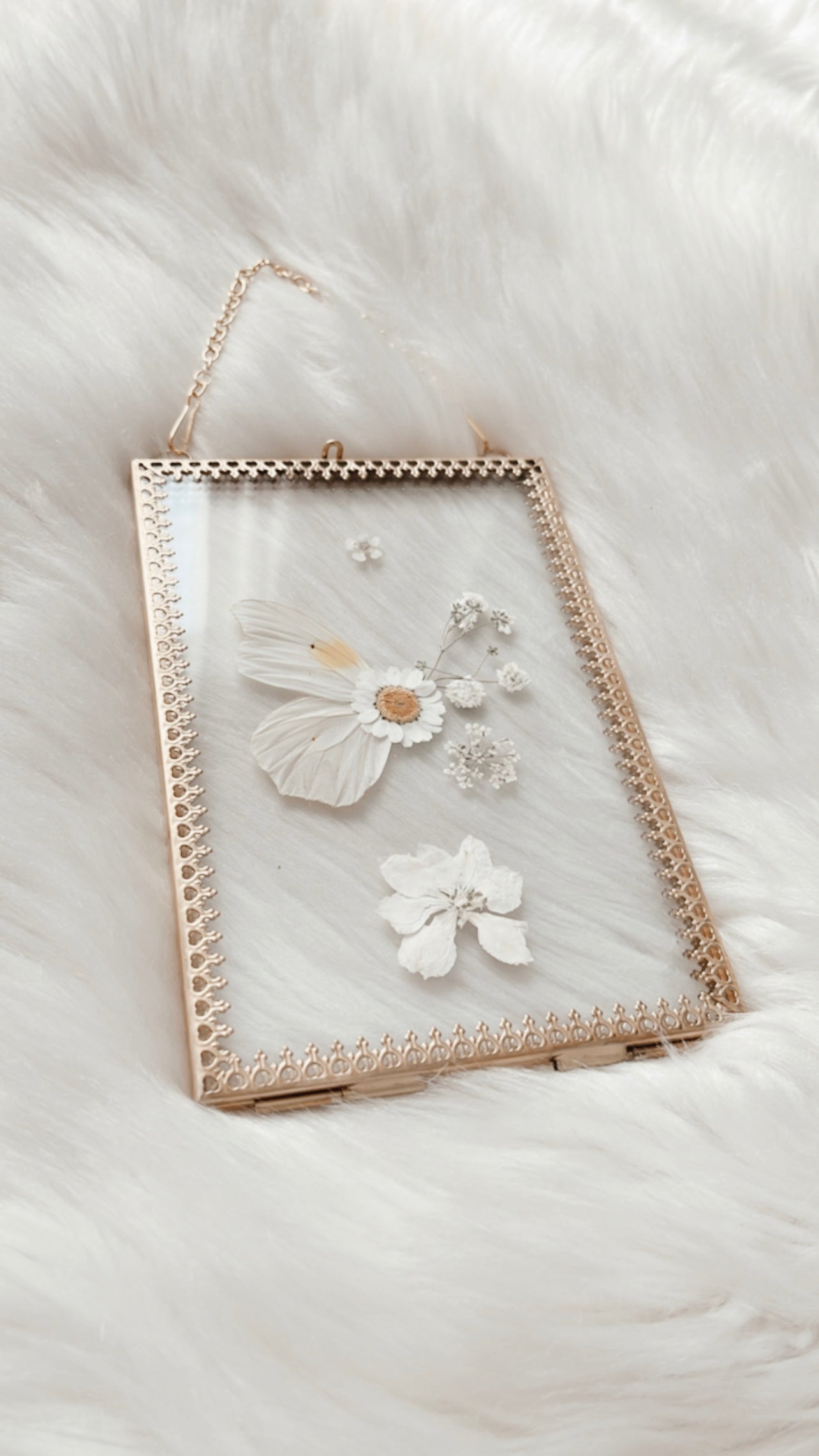 Lillith Butterfly Floral Frame <4x6in>
