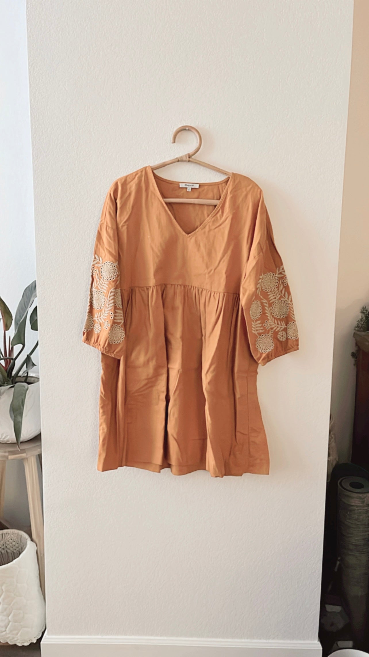 NWOT Madewell Embroidered Sleeve Dress (MEDIUM) spellandsage NWOT Madewell Embroidered Sleeve Dress (MEDIUM) spellandsage