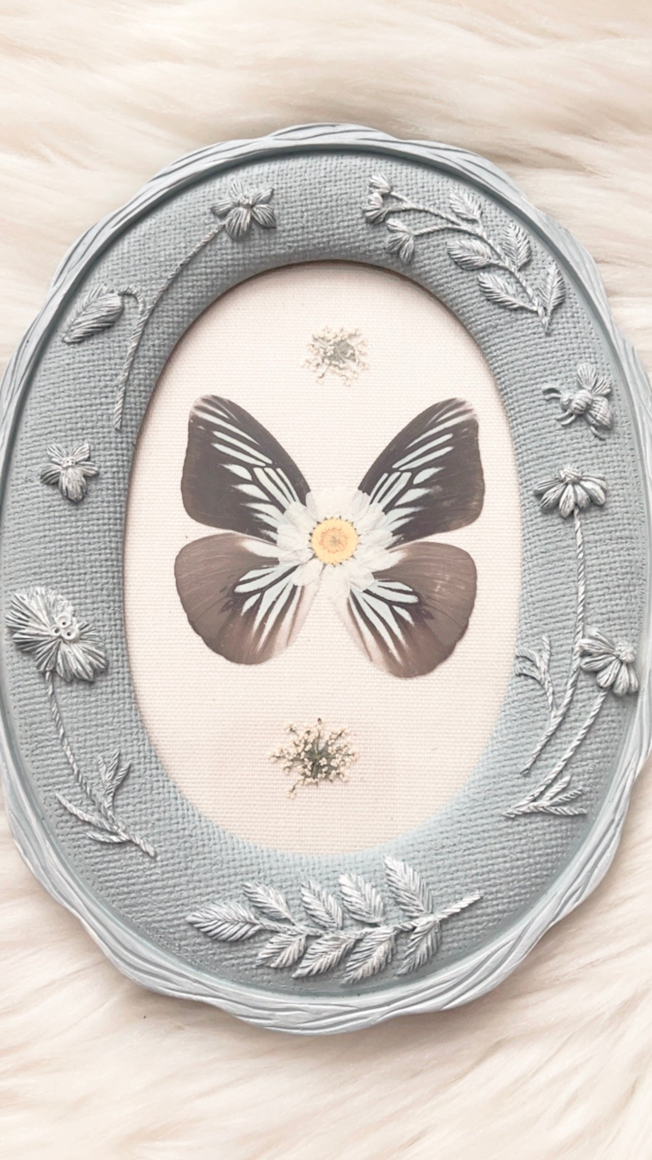 Skylar Butterfly Decorative Frame <6.25x8.25in>