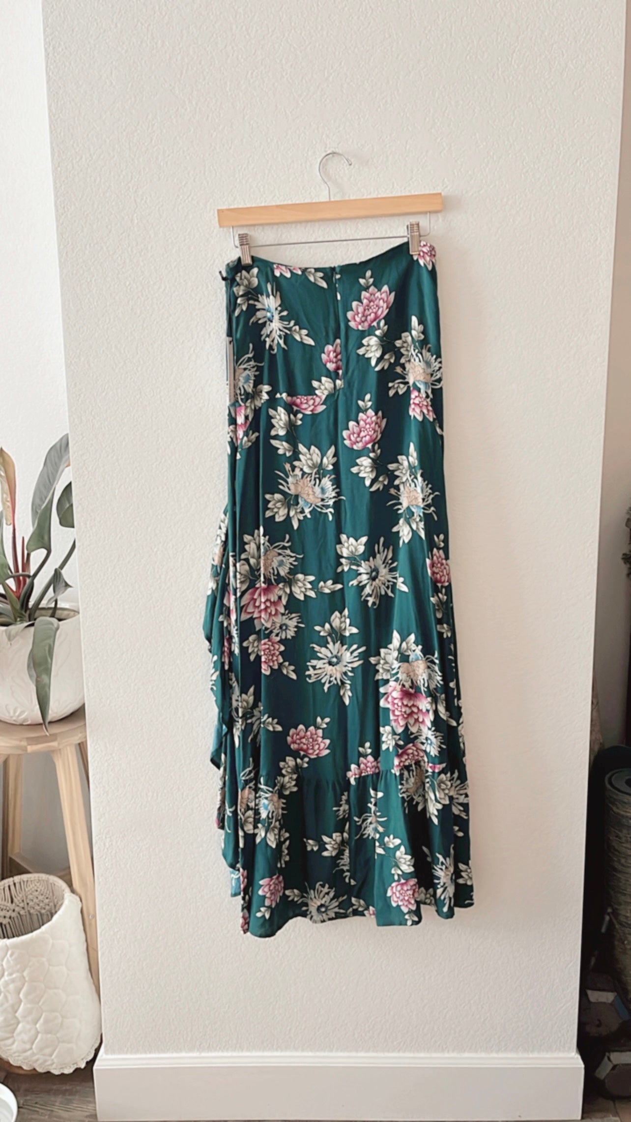 NWT Stillwater Floral Skirt (MEDIUM)