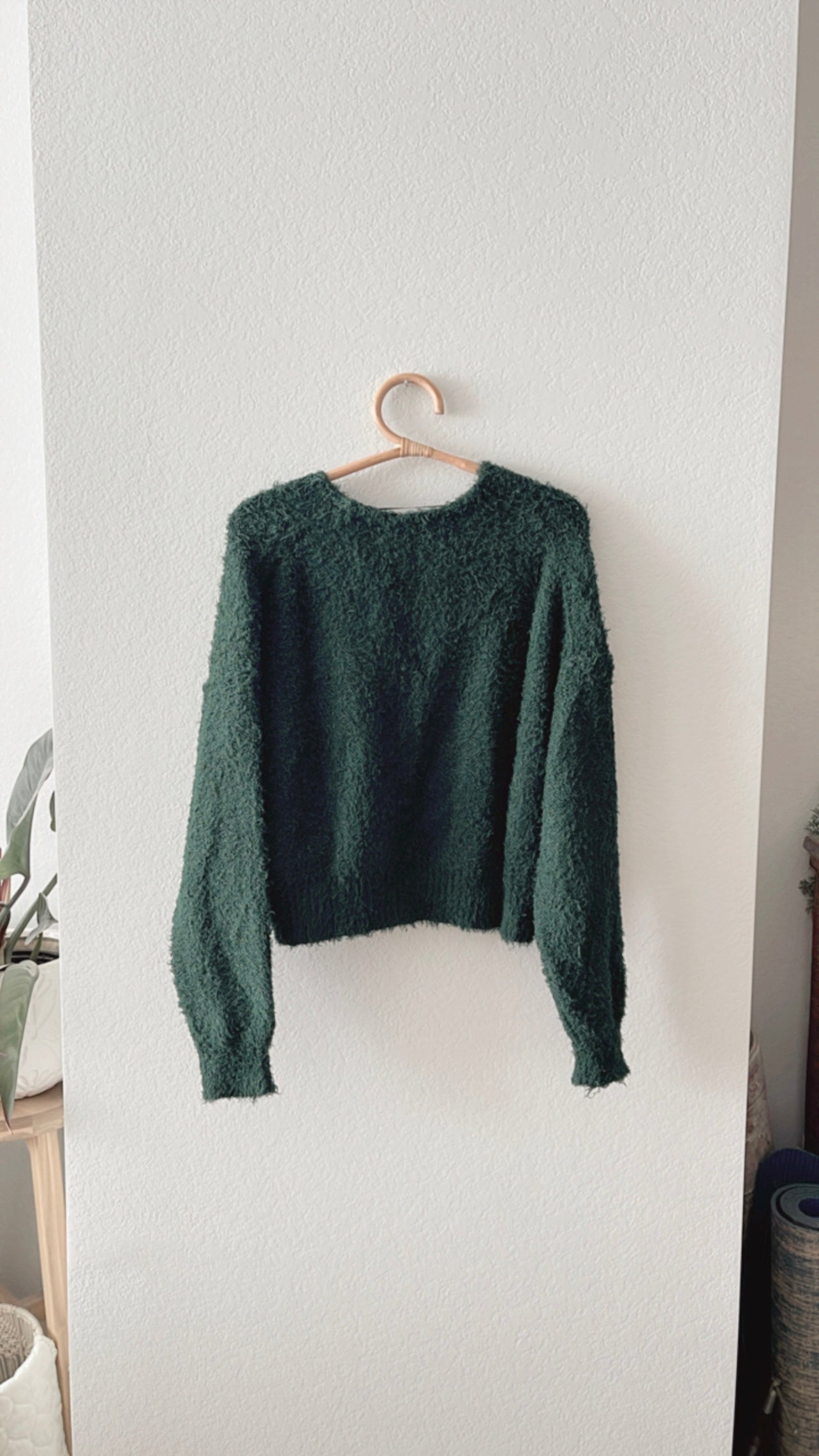 GC We the Free Theo Sweater (MEDIUM)