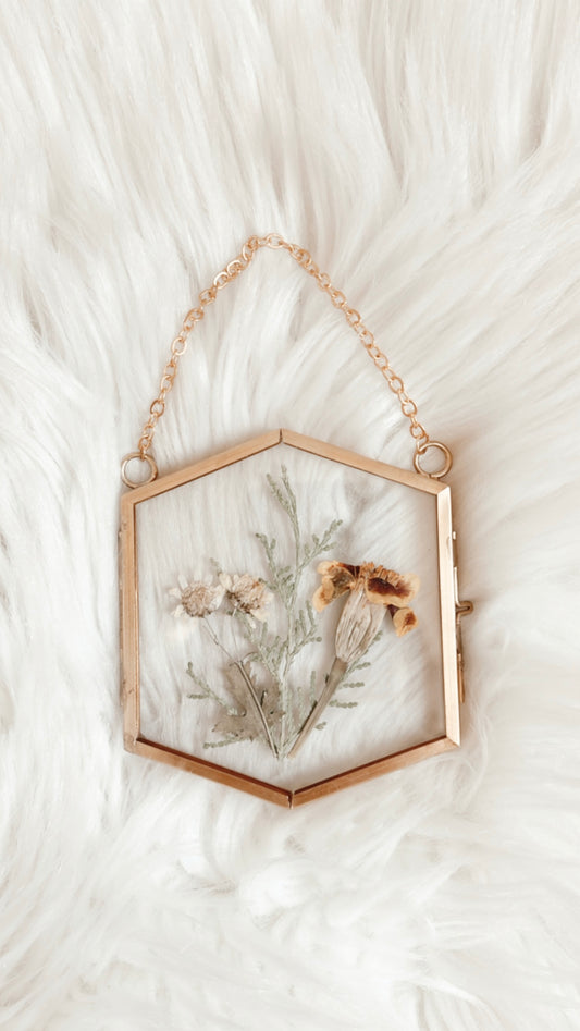 Cacia Floral Frame