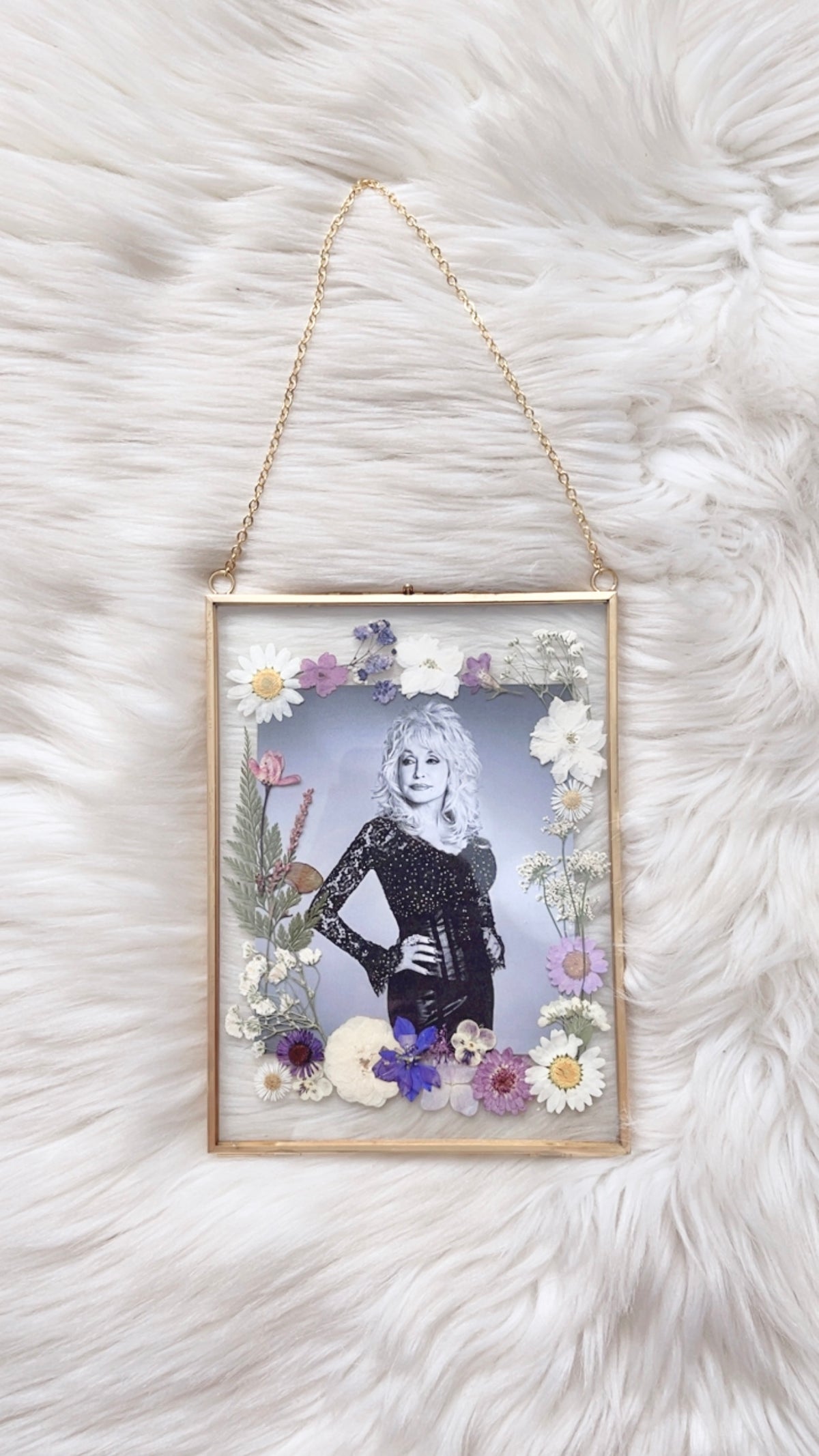 Dolly Parton Floral Frame <6x8in>