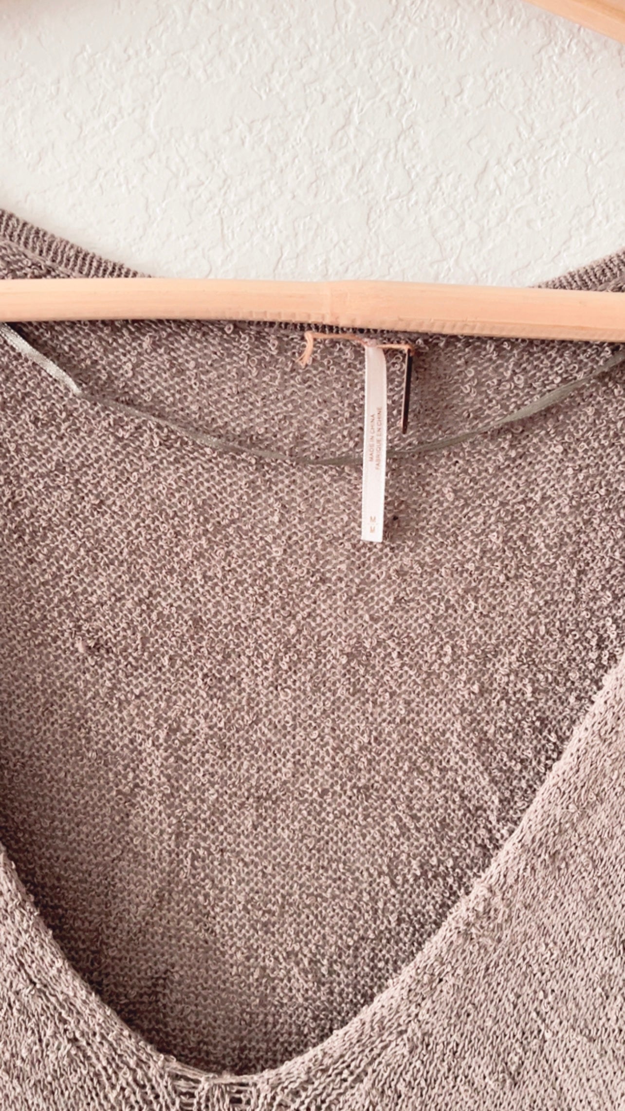 GC Free People V-Neck Sweater (MEDIUM)