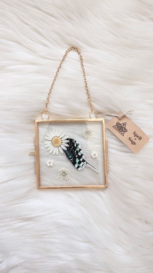 Kinsley Moth Floral Frame <3.25x3.25in>