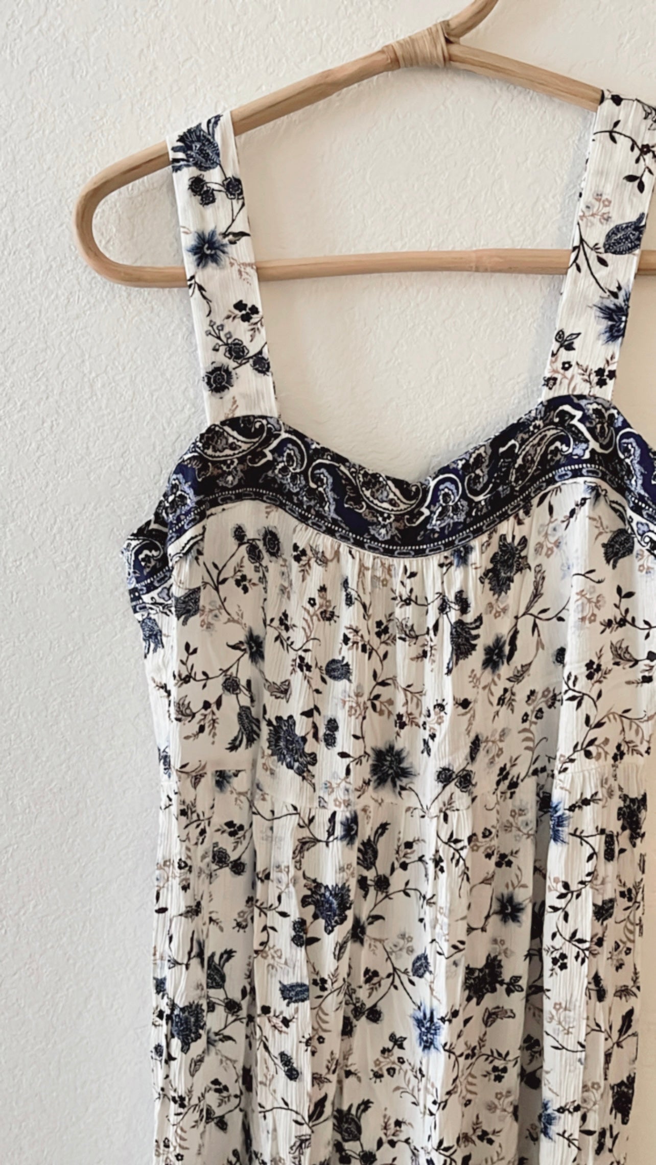 NWOT Knox Rose Floral Maxi (MEDIUM) spellandsage NWOT Knox Rose Floral Maxi (MEDIUM) spellandsage