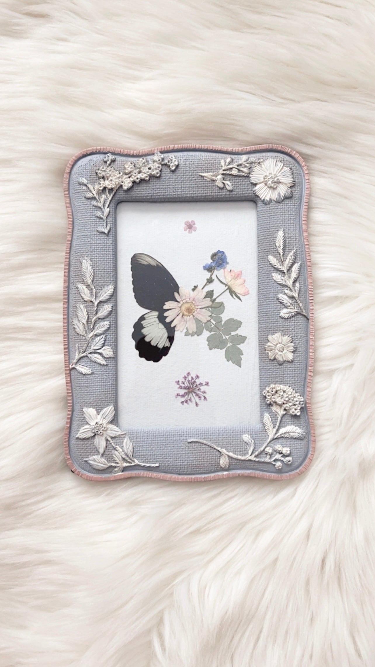 Lena Butterfly Decorative Frame <6.25x8.25in>