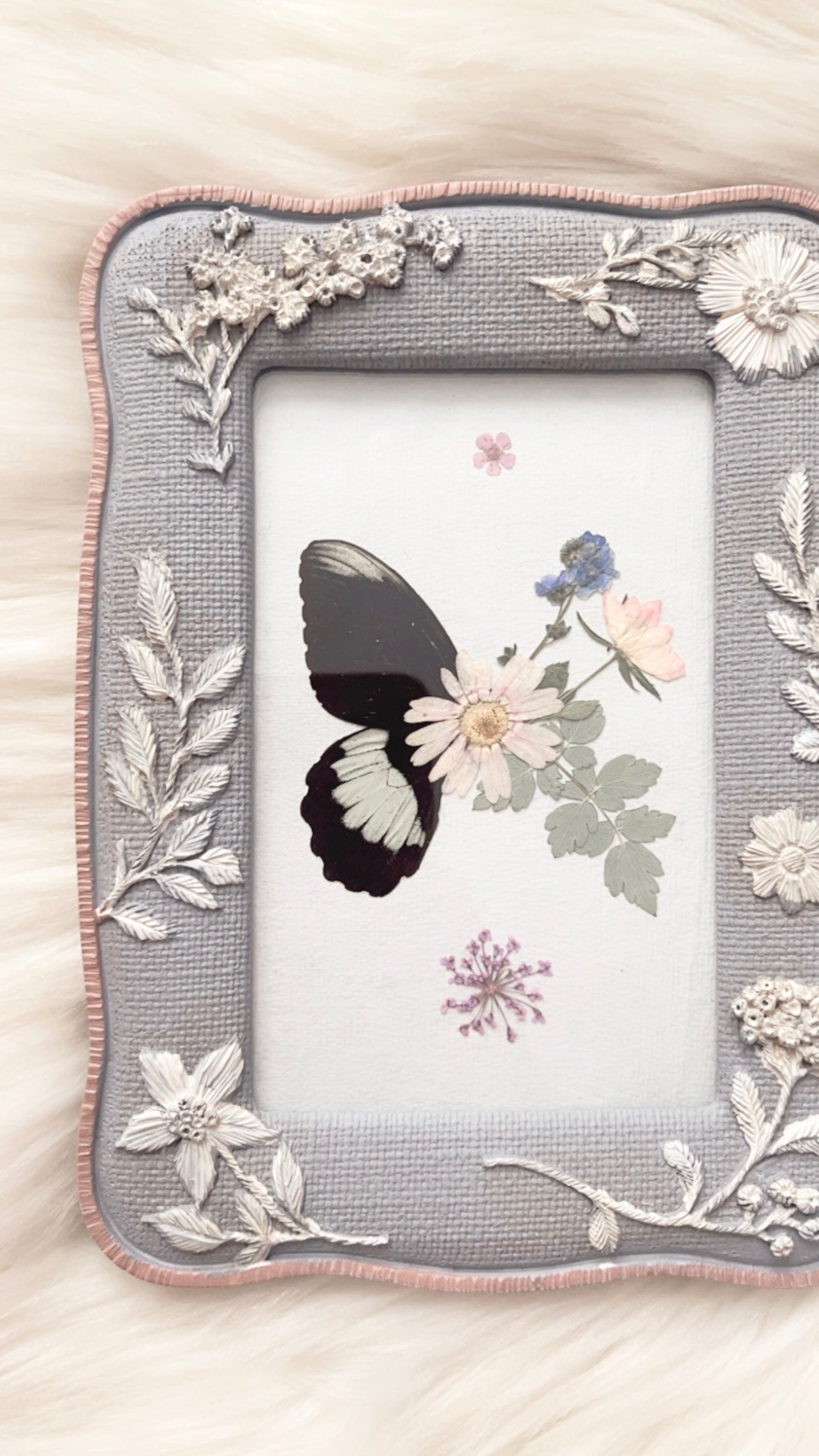 Lena Butterfly Decorative Frame <6.25x8.25in>