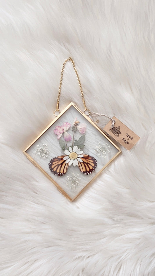 Lucia Butterfly Floral Frame <5.5x5.5in>