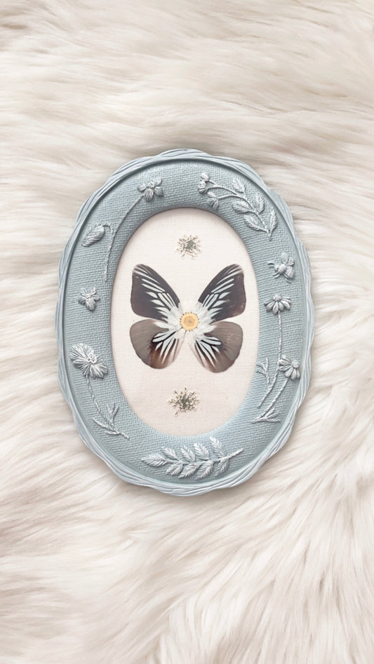 Skylar Butterfly Decorative Frame <6.25x8.25in>