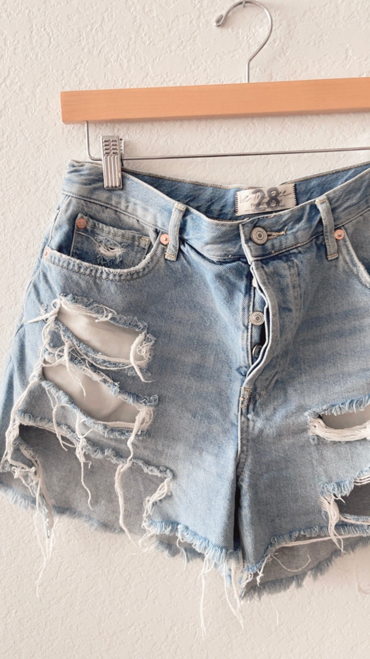 EUC We the Free Shorts (SIZE 28)