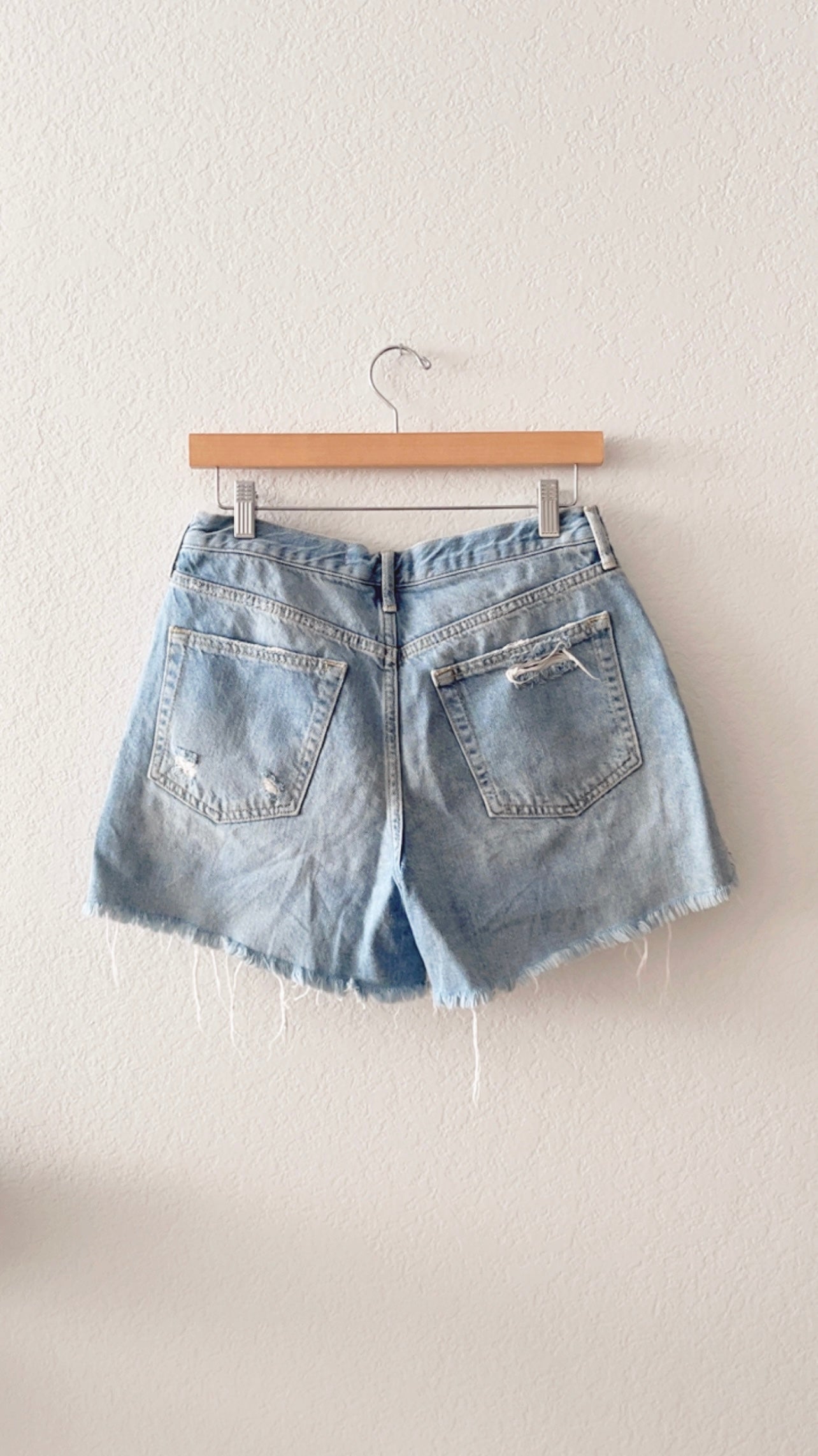 EUC We the Free Shorts (SIZE 28)