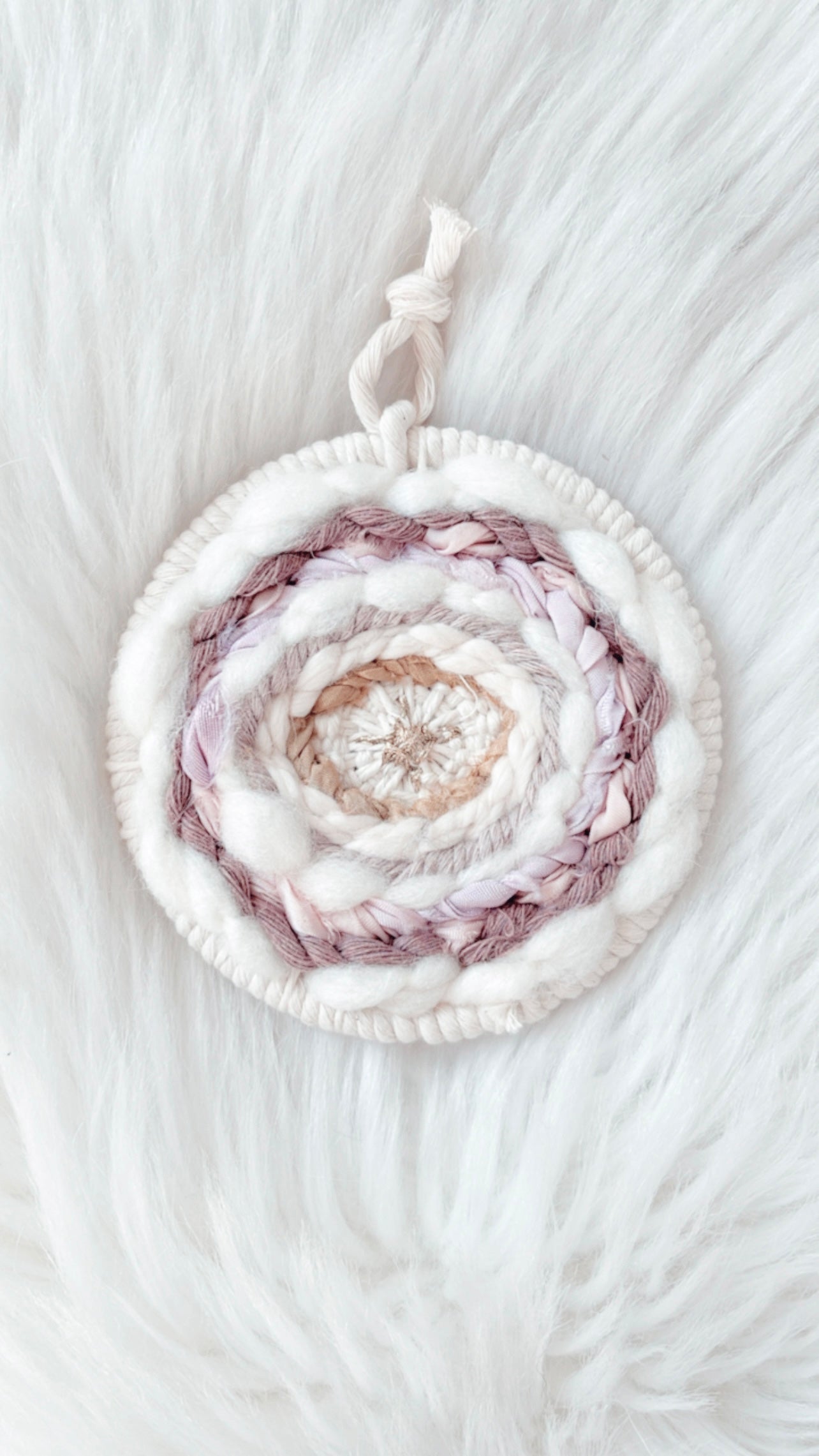 Magnolia Magick Circle - 4in